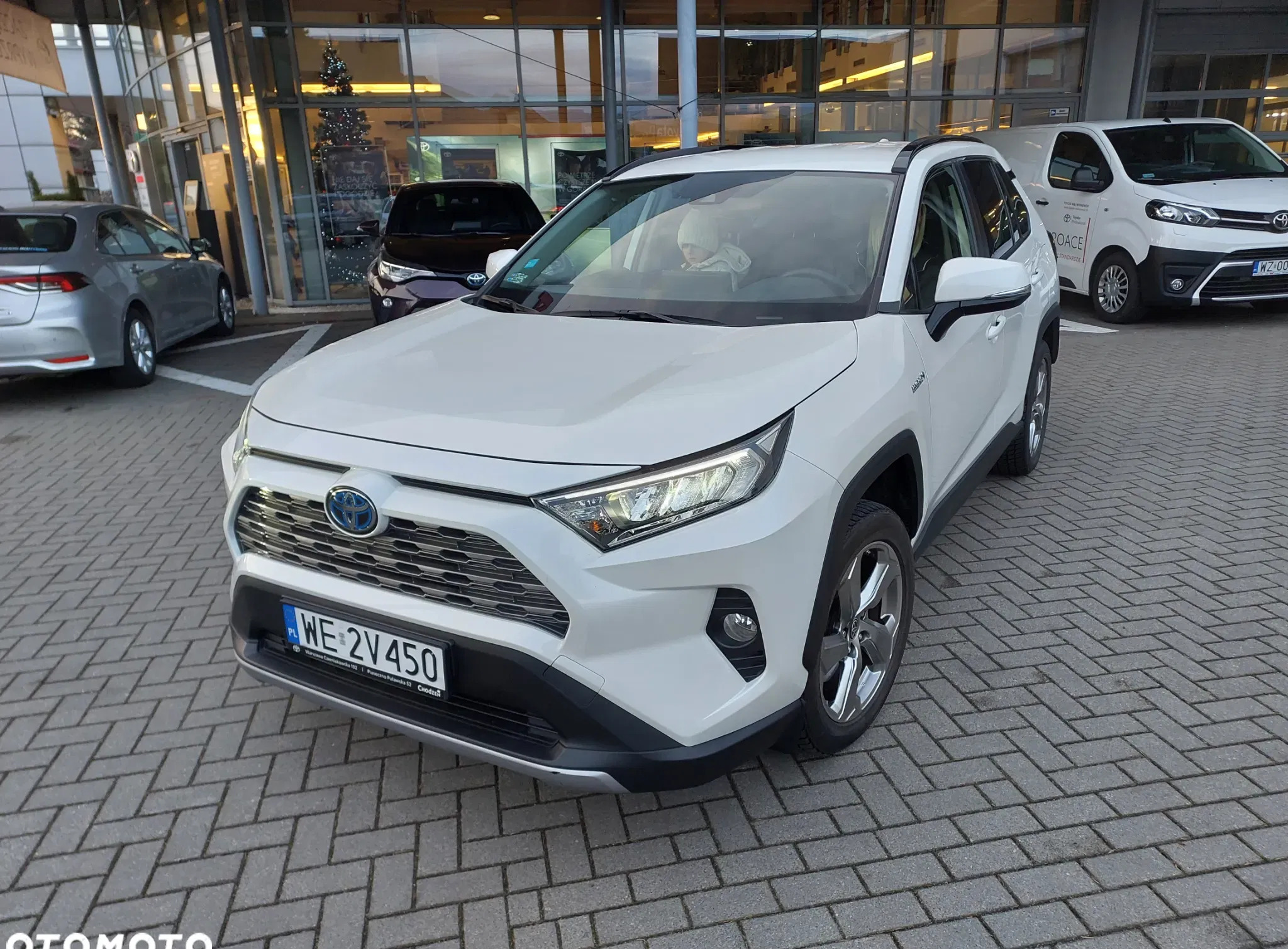 toyota łódzkie Toyota RAV4 cena 152000 przebieg: 49800, rok produkcji 2021 z Józefów